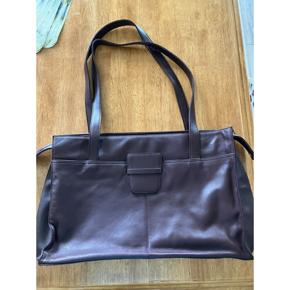 Lisa Loren Brown Leather Tote Bag , 2 outside pockets, large inside 17x11x5